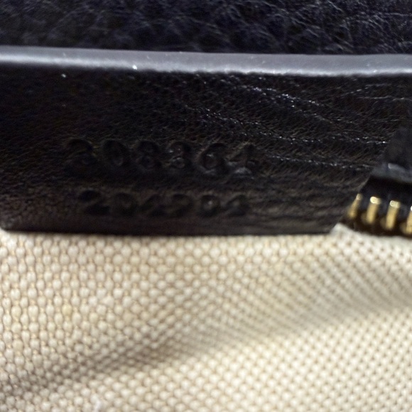 Gucci Black Leather Crossbody Bag with Tassel - Picture 11 of 12